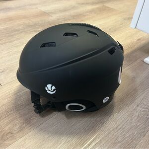 Vanora Black Stomper Snowboard/Ski Helmet
